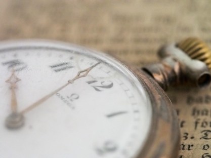 vintage clock macro